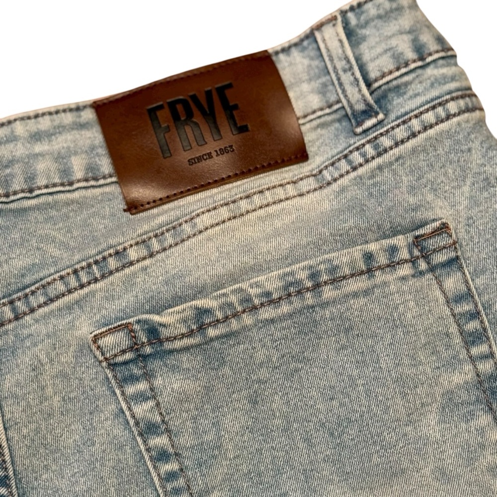 FRYE Womens Light Wash High Waisted Mom Jeans Size 12 - Picture 3 of 11
